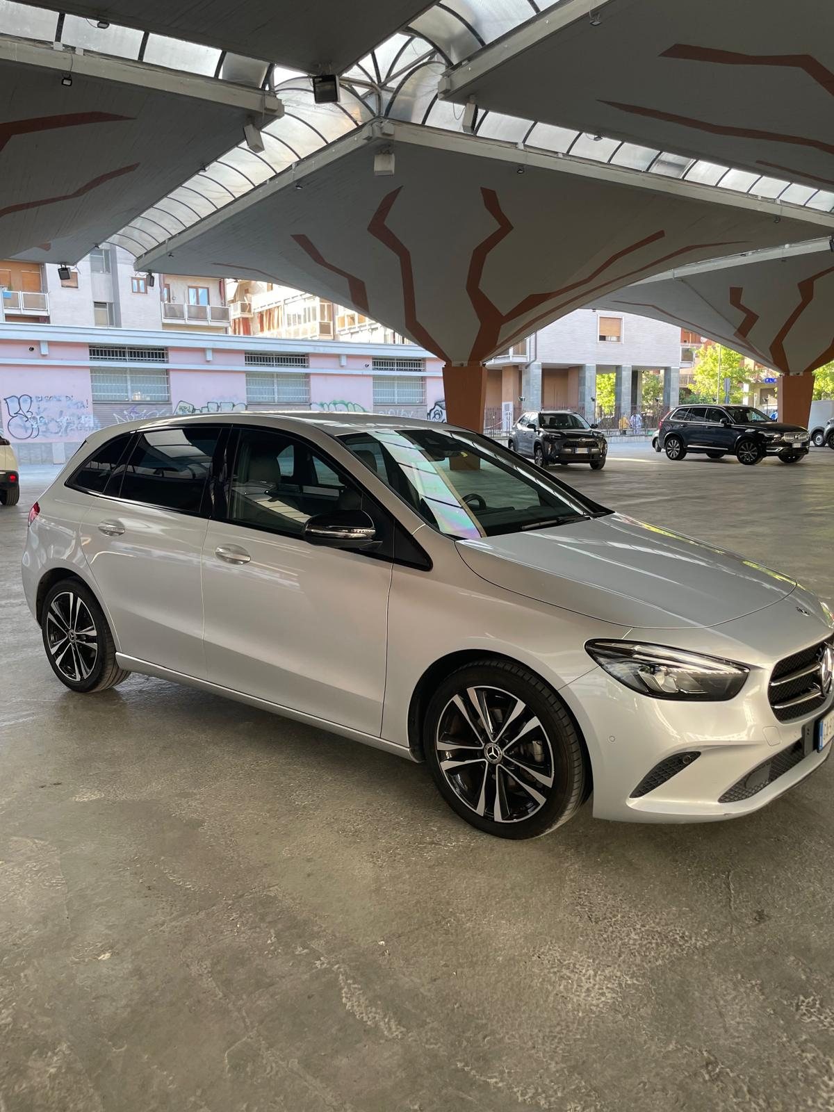 Mercedes-Benz Classe B 180 d Automatic Sport usata Torchiara Cilento - foto 4