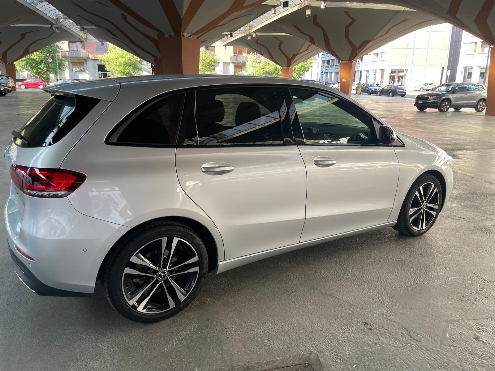 Mercedes-Benz Classe B 180 d Automatic Sport usata Torchiara Cilento - foto 5